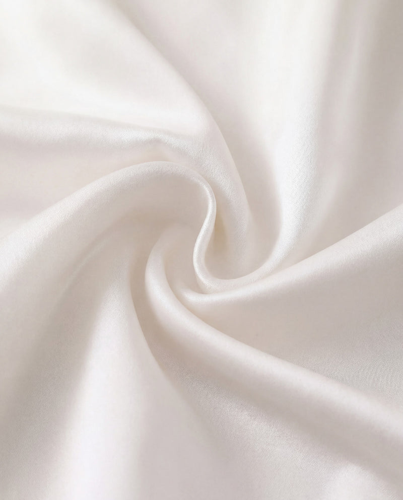 The Silk Bed Linen Set — Nº 01 Perle de Lait