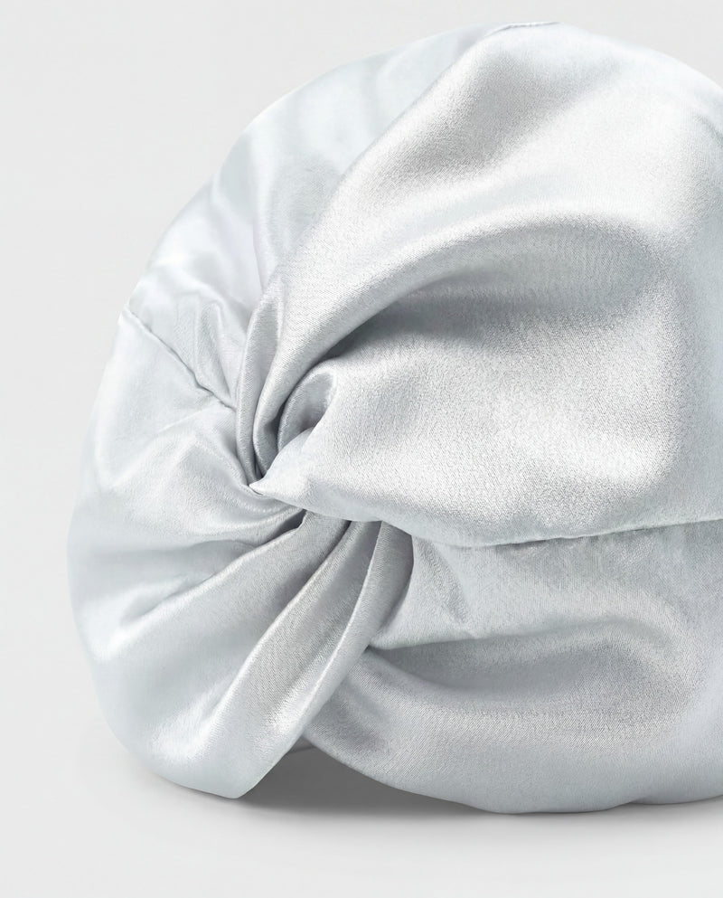 The Silk Bonnet — Nº 22 Argent Vieilli
