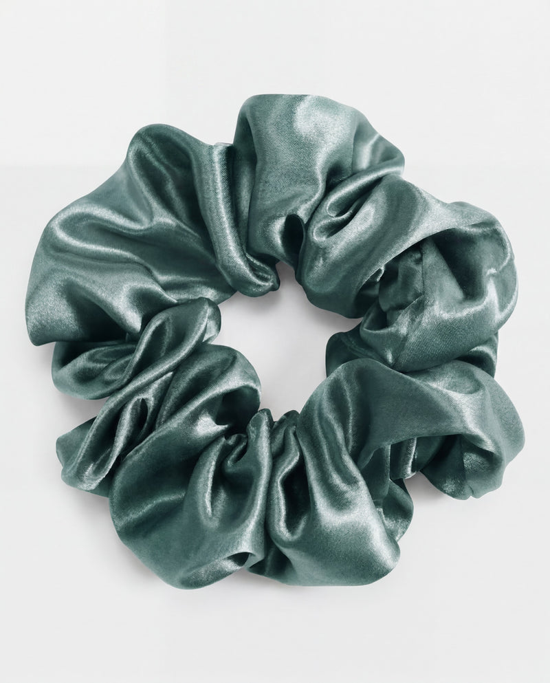 The Silk Scrunchie — Nº 29 Bleu Lac