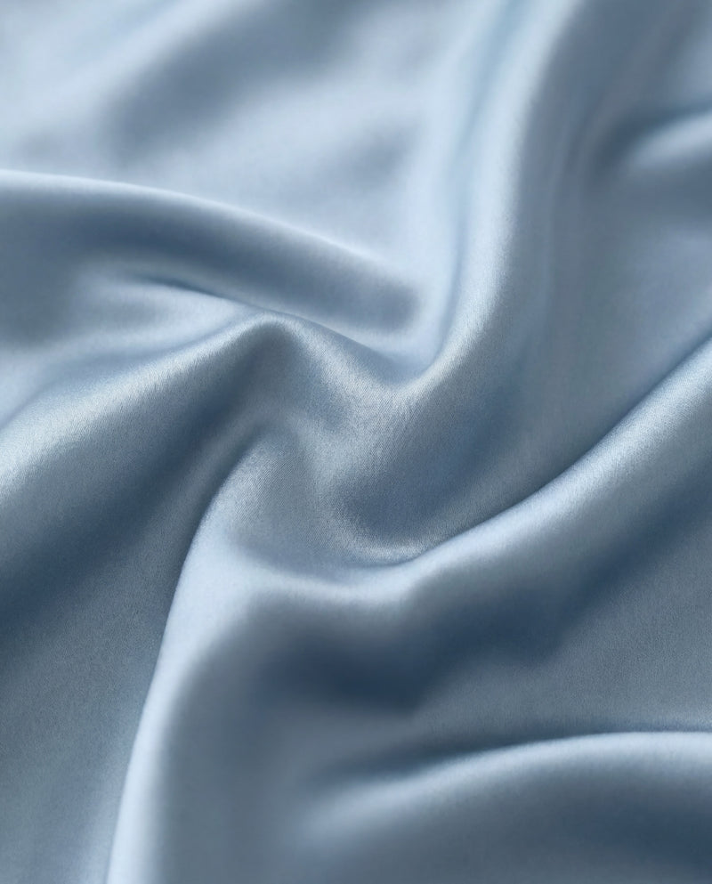 Das Seiden-Bettwäsche-Set — Nº 27 Bleu Brume