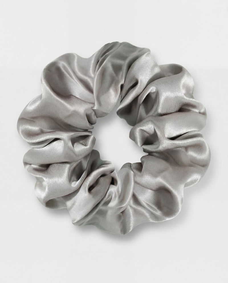 The Silk Scrunchie — Nº 23 Gris Cocon