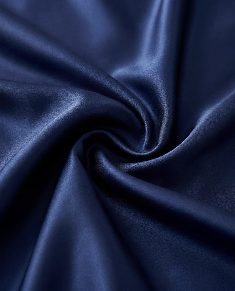 The Silk Bed Linen Set — Nº 28 Bleu Nuit